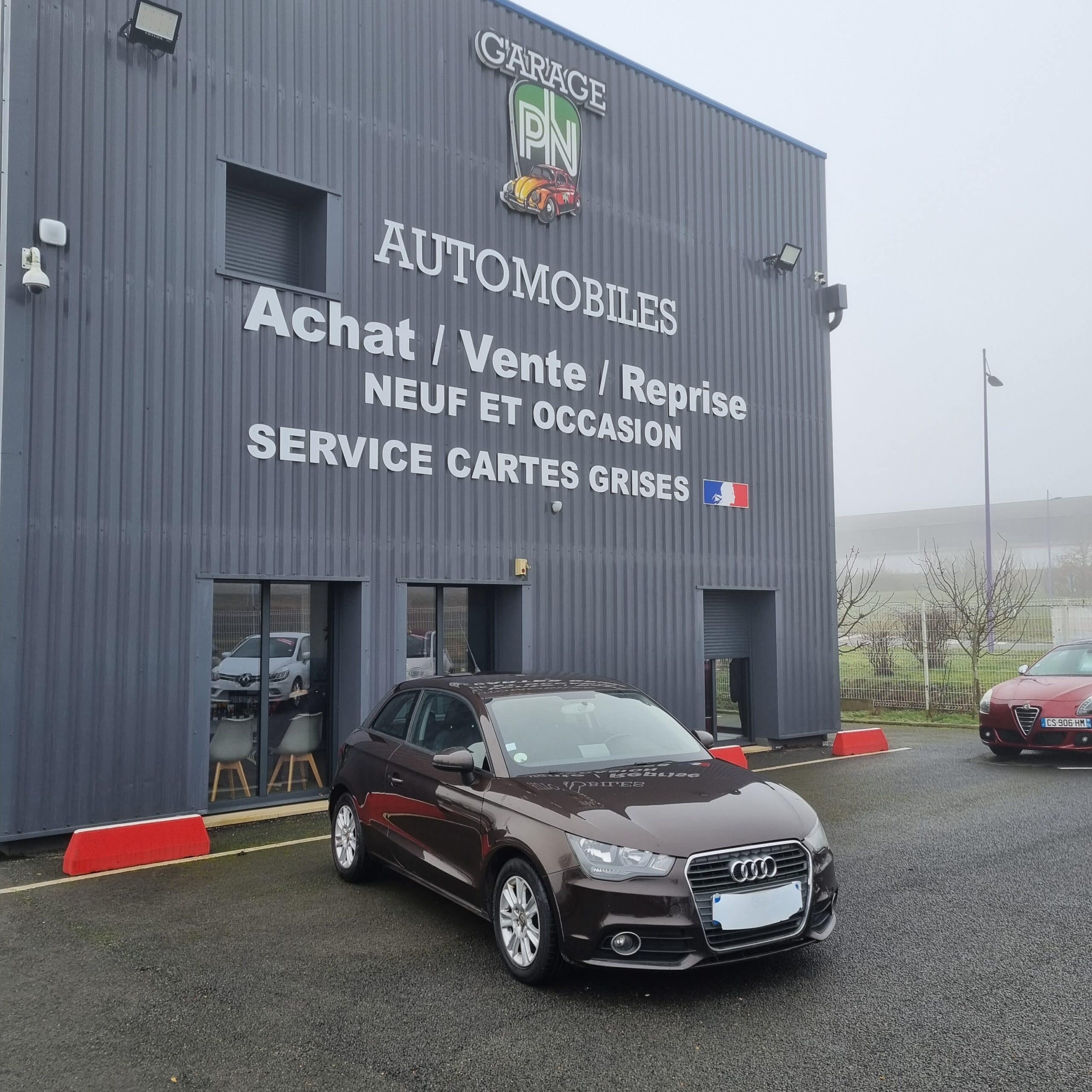 Audi A1 1.6tdi ambiente 105ch fap